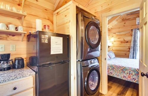 Union Mills Cabin | 'Feelin Feisty:' Blue Ridge Mtns Couple's Cabin