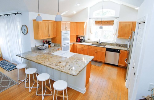 Saint Helena Island House | Feeling FrippSea - Marsh Views - 4 Bedroom - 2 Golf Carts