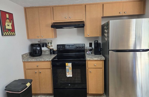 Crystal River House | Fenced Pets Retreat! Standup Boards/Kayaks/Bikes, Fire Pit, minutes to Gulf!