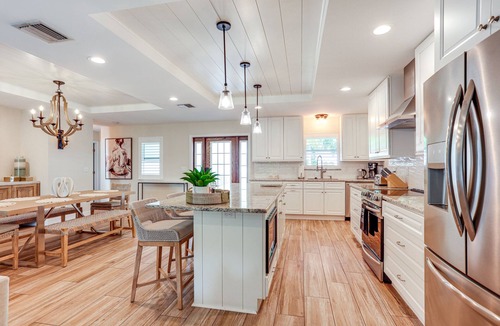 Stuart House | Fenced Yard, 4 Mi to Stuart Beach: Family Retreat!