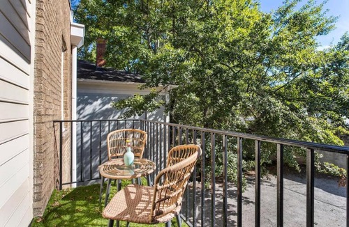 Candler Park Apartment | Field of Light