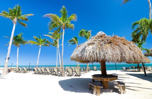 Long Key Resort | Fiesta Key RV Resort Standard Room 2