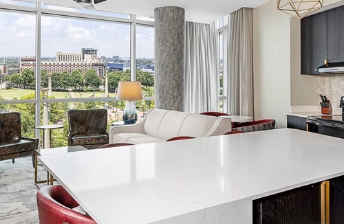 Downtown Atlanta Apartment | FIFA 1BR Presidential Suite – Luxury Stay – Walk to Stadium – Sleeps 4