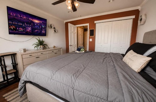 Downtown Atlanta Hotel | FIFA 2BR Stay-WFH · Mercedes-Benz Stadium 10 min