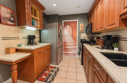 Downtown Atlanta Condo | FIFA 2BR Stay-WFH · Mercedes-Benz Stadium 10 min