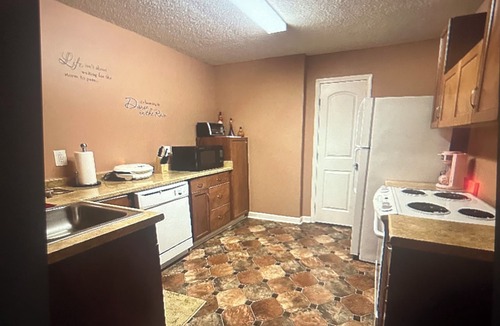Ellenwood Apartment | MAJOR INTERNATIONAL SPORTING EVENT Ready! Spacious 1800 sqf
