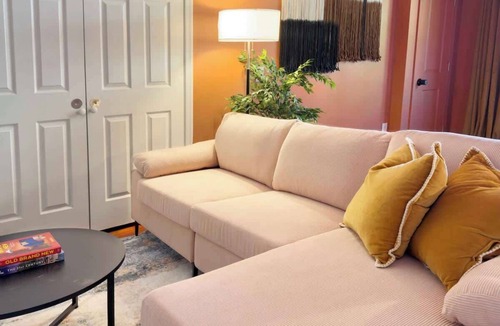 Gayborhood Apartment | FIFA Walkable King Bed Dining Area Loft