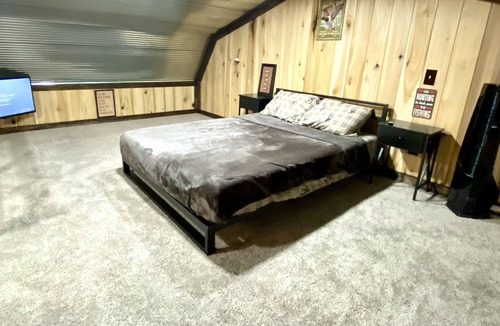 Wynnburg Cabin | Fins-N-Feathers- family friendly with boat parking-ramps within minutes