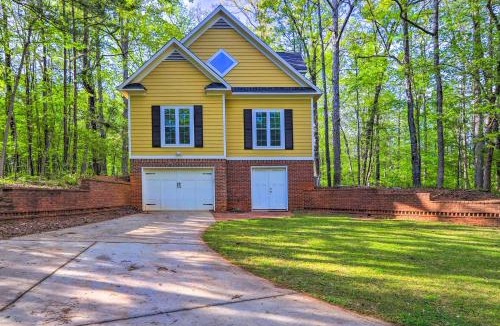 Milledgeville House | Fire Pit & Dock: Waterfront Lake Sinclair Getaway!