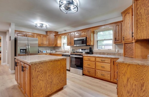 Crossville House | Fire Pit & Lake Access! Crossville Group Escape