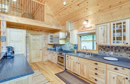 Burnsville Cabin | Fire Pit + Mtn Views: 4-Season Burnsville Escape
