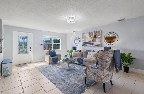 West Palm Beach House | Fire Pit Retreat Pet-Friendly Near Downtown
