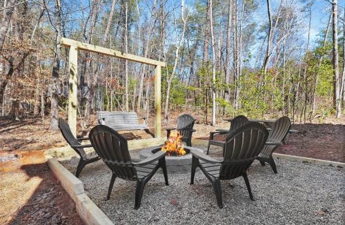 Sautee Nacoochee House | Firefly Lodge - Cozy 4 bedroom cabin minutes to Helen