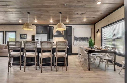 Sevierville Apartment | Firefly Lodge Indoor Pool Theater Hot Tub