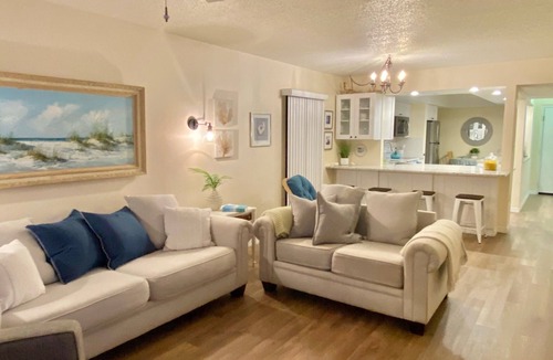 Gulf Gate Estates Condo | First floor 2Bdrm/2Bath condo near Siesta Key, Sarasota.