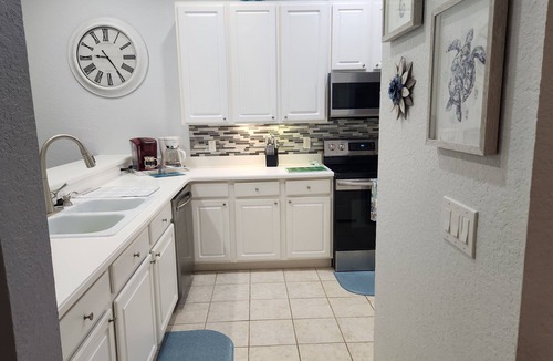 Hillcrest Estates Condo | First floor condo - 2Bed/2 Bath - sleeps 6 - Just minutes to Disney & much more