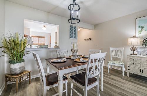 Oceanmarsh Subdivision House | First Floor Condo - Walking distance to beach and pools!