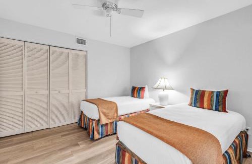 Park Shore House | First Floor - Quick Walk to Amenities