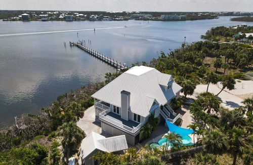 Palm Island House | Fish, kayak and jet ski right from the property