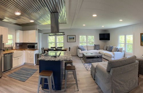 Carrabelle House | Fisherman Paradise Waterfront fishing w/dock and golf access