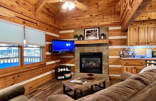 Sevierville Cabin | Fishing Pond, Wifi, Corn Hole, Easy Roads, Hot Tub, Fire Pit, Dog Friendly!
