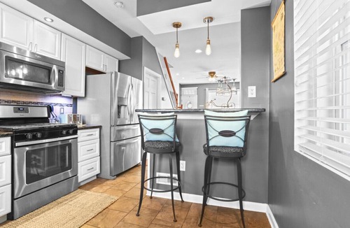 North Philadelphia Villa | Fishtown Fun 2BR Fireplace