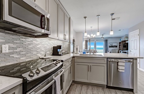 Amelia City Condo | FL-GA Game! Lovely Ocnfrt Condo w Country Club Perks!- Ocnfrt Pool & Golf