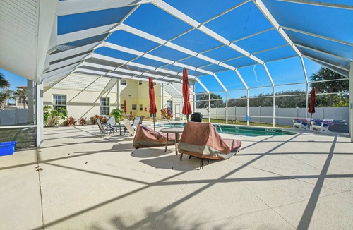 Painters Hill Apartment | Flagler Beach Bed and Breakfast Pool jaccuzzi Suite