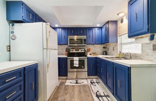 Flamingo Bay House | Flamingo Bay Cottage cottage