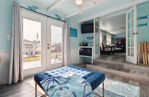 Flamingo Bay House | Flamingo Bay Cottage cottage