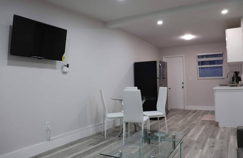 Dania Beach House | Flamingo Beach House