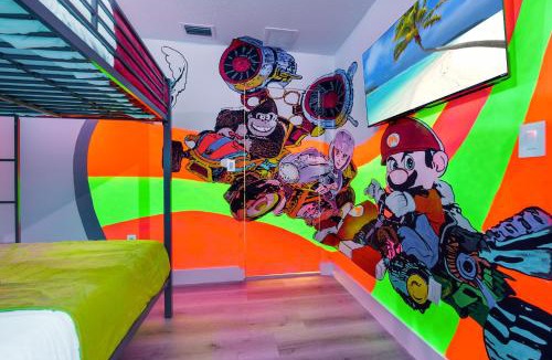 Richmond West House | Flamingo's Resort 5 Bdrooms Gameroom Heated Pool