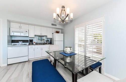 Longboat Key Condo | Flash sale late, August/September 50 ft from sand, Private Island 125 +review