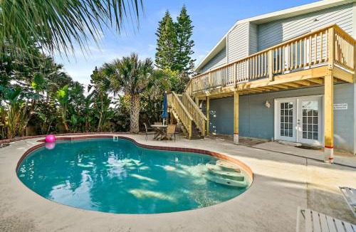 Holland By The Sea House | Flip Flop Bungalow with Pool