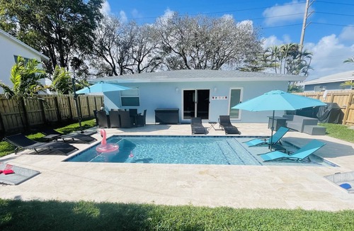 Poinciana Park House | Florida Charm Retreat. Near FLL Air Port and Port Everglades