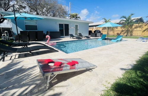Poinciana Park House | Florida Charm Retreat. Near FLL Air Port and Port Everglades