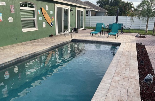 Regency Oaks House | Florida Escape 4-bedroom house in serene Parrish, FL with AC and swimming pool