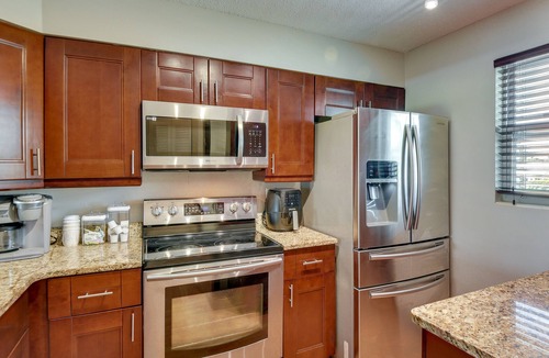 Ocean View Halifax Estates Condo | Florida Getaway - Balconies, Grill & Near Beaches!
