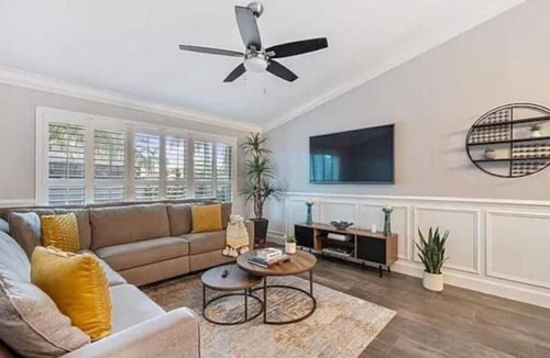 Wellington House | Florida Oasis in Wellington