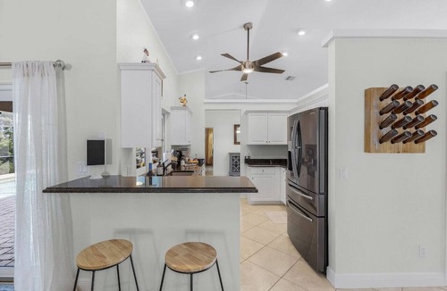 Caloosahatchee House | Florida Paradise 4 Bed 2 Bath Pool Home