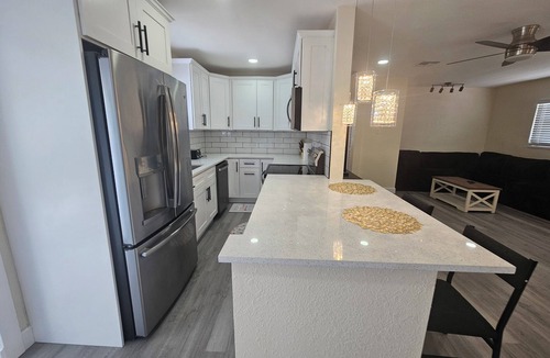 Trailer Estates House | Florida Retreat 3 miles IMG 10 Miles Beach