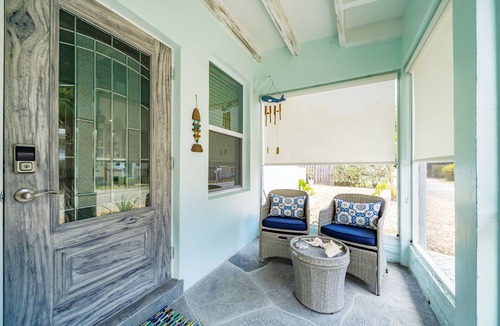 Jog Road House | Florida Seaside Getaway