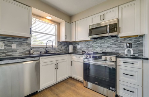 Pine Ridge House | Florida Vacation Rental w/Enclosed Porch!
