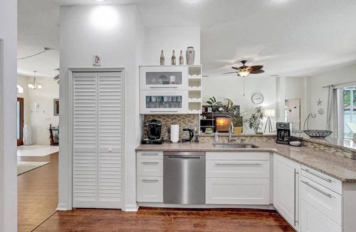 Sabal Harbour Villa | Florida Villa Sunrise - 4 Bedroom Home with Pool by Gulfcoast Holiday Homes