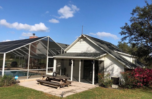 Fruitland Park Cottage | Fly-in place to stay close to The Villages