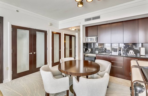 Mid Beach Apartment | Fontainebleau Sorrento 3 unit suite/3 bathrooms
