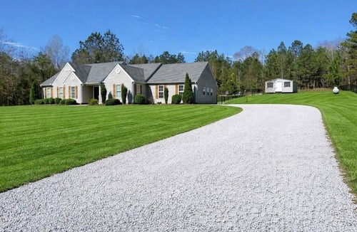 Seneca House | Football fans and Lake Lovers! Beautiful home minutes to Clemson