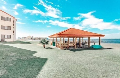 Navarre Beach Condo | Footsteps away from beautiful beaches 🏖🏝⛱