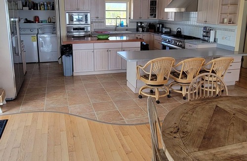 Sugarloaf Shores House | For up to date availability call 510-381-5000