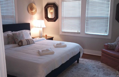Forest Acres House | Forest Lake Hidden Gem! 3 MIN to FT JACKSON